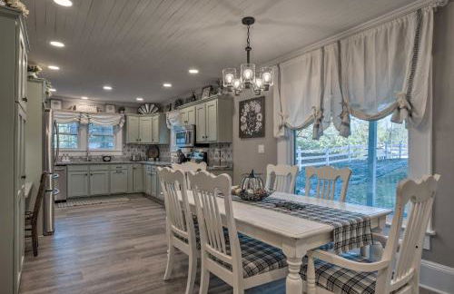 Peaceful Renovated Home with Deck on Half Acre! - Foto 7