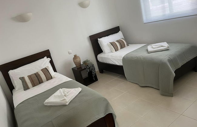 Spacious 2 Bedroomed Apartment - Photo 3