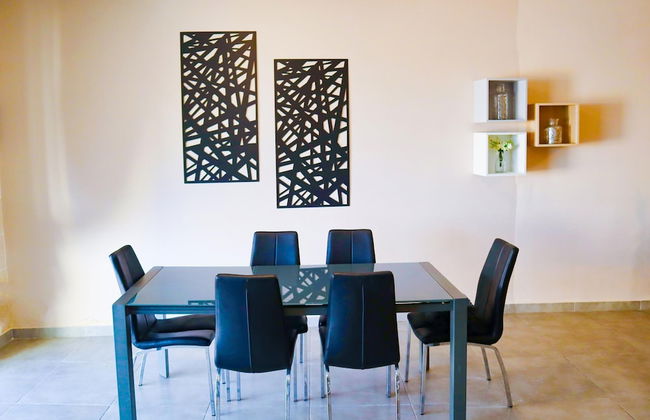 3 Bedroom Apartment With Private Pool and hot tub - Foto 14