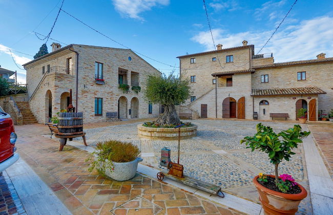 IL SAPORE DELLA LUNA SRL - Photo 1