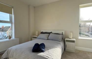Central Aldershot Flat, Near Station & Town Centre - Foto 1