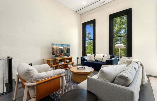 New! Modern Scandinavian Loft in Old Town Square - Photo 15