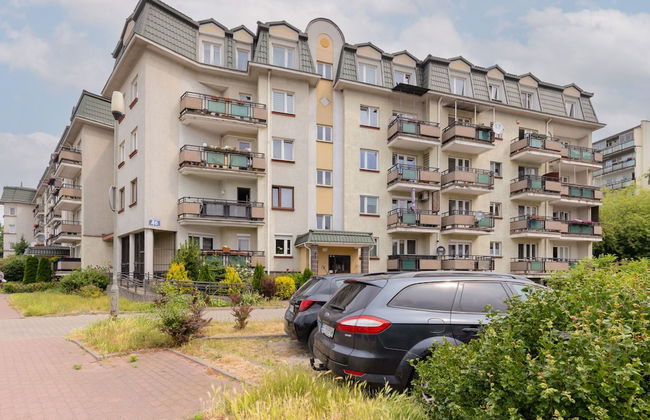 Spacious Apartment Pruszkow by Renters - Photo 21