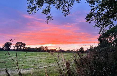 Sunset View - Photo 1