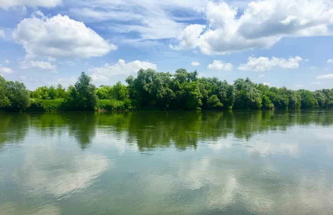 Amazing Chalet with Private Garden, Hot Tub, Sauna, Great Location by the River - Foto 40