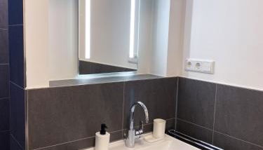 Modernes Apartment im Zentrum inklusive Parkplatz - Foto 4