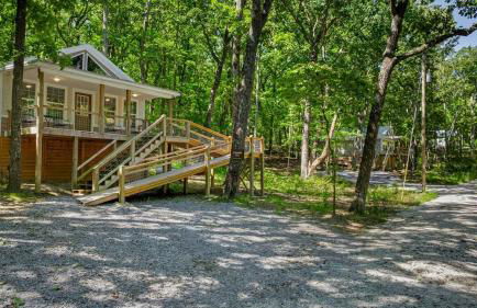 Coyote Cabin at Woodland Retreat at DeSoto beside DeSoto State Park - Foto 10