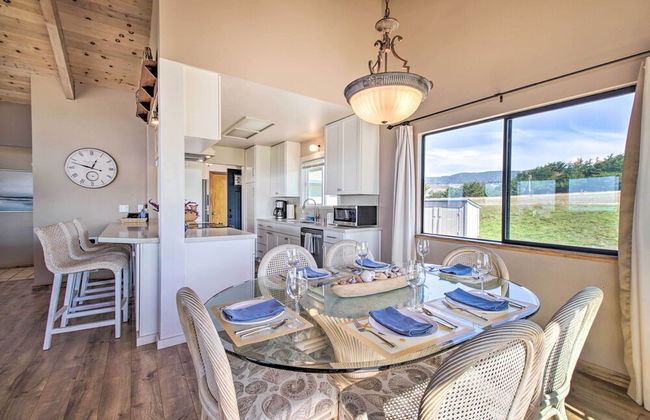 Spectacular Ocean View Retreat w/ Private Beach - Foto 12