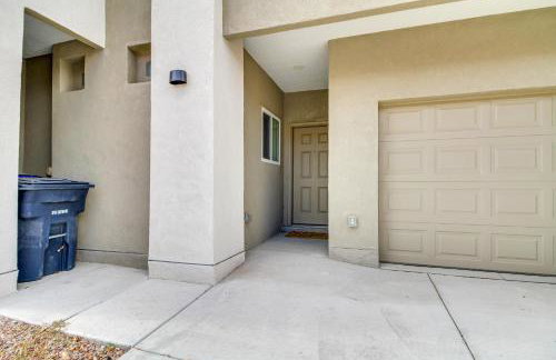 3 Mi to Downtown WFH-Friendly ABQ Townhome! - Photo 23