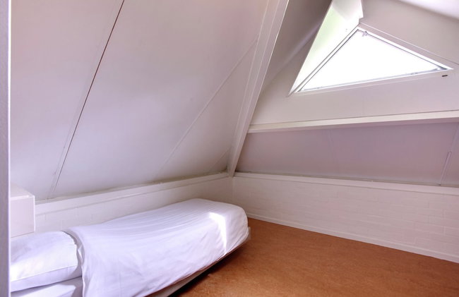 Cozy Holiday Home with Garden near Zwolle - Photo 12