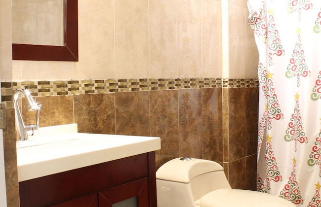 Beachfront Studios - Photo 18