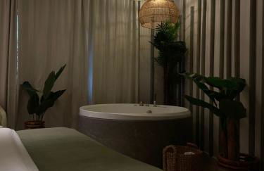 Love Room Strasbourg, Sauna, Spa, Suite Bali, Évasion Romantique et Sensuelle - Foto 28