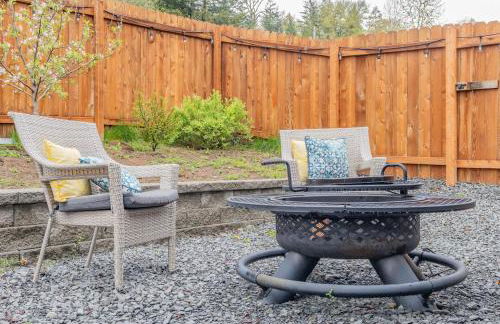 Mt Rainier Retreat with Spa Bathroom-Hot Tub-Fireplace - Foto 31