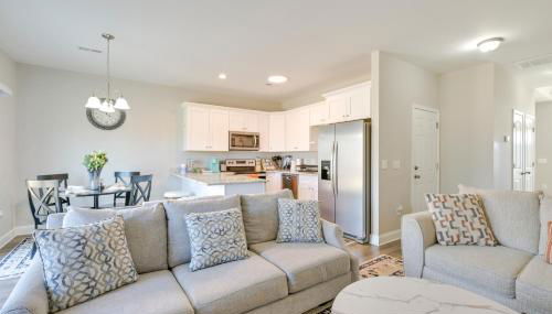 Stay and Play Spacious Concord Townhome Near Uptown - Foto 5