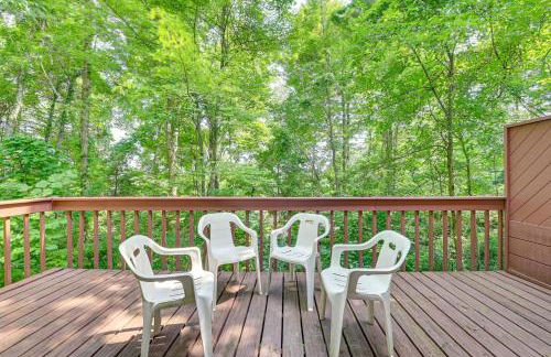 Lake George Townhome with Deck 2 Mi to The Outlets! - Foto 20