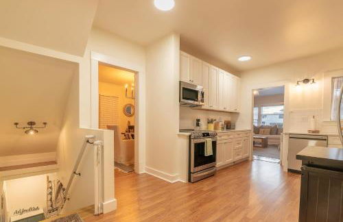 Roof Top Deck Near the Beach Dog Friendly - Photo 18