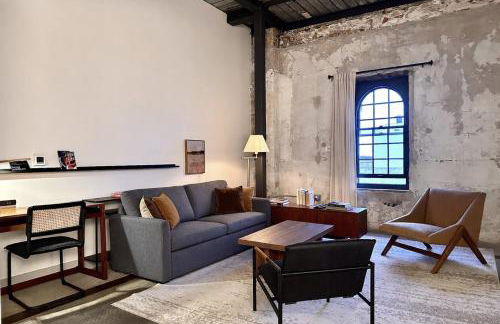 Charming Luxury Apt with Rooftop, Gym, and Parking - Foto 1