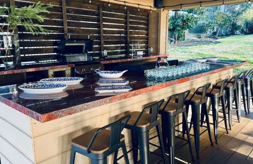 Ultimate Lake Resort Xtravaganza - Luxury - Waterfront - Boathouse - Sleeps 18 - Photo 36