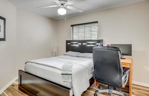 Jacksonville Family Home Near Shopping and Dining! - Photo 17