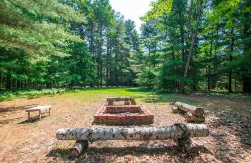 Spacious Leelanau home near the best of Michigan - Foto 43