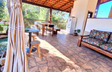 Refúgio em Macacos para até 12 hóspedes com piscina aquecida, 5 suítes e riacho - Foto 26