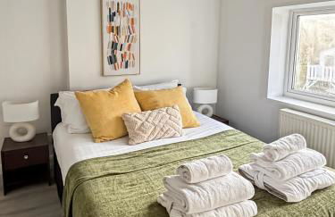 Cozy Hideaway With Hot Tub & Sauna Sleeps 7 - Foto 32