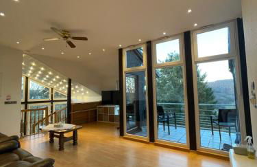 Elegant retreat with mountain panorama and tranquility - Foto 12