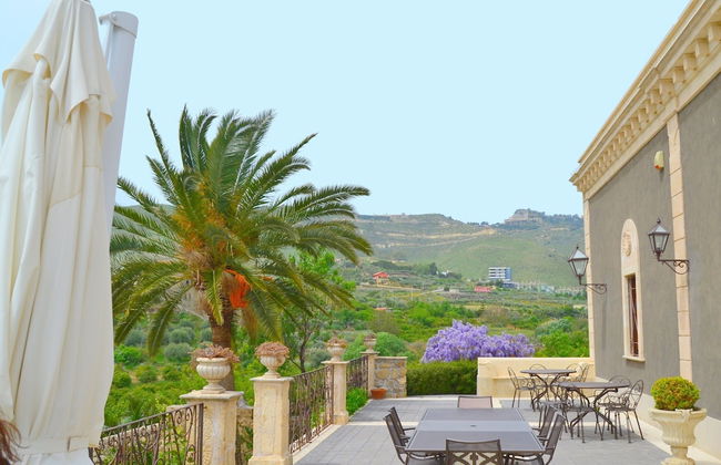 Elegant, Historical Villa with Swimming Pool in Rural Region near Etna - Foto 32