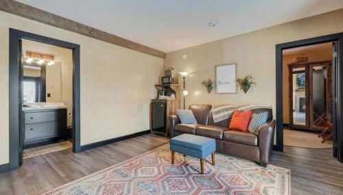 The Rustic Suite - Main Street Lodge in Berlin - Foto 5