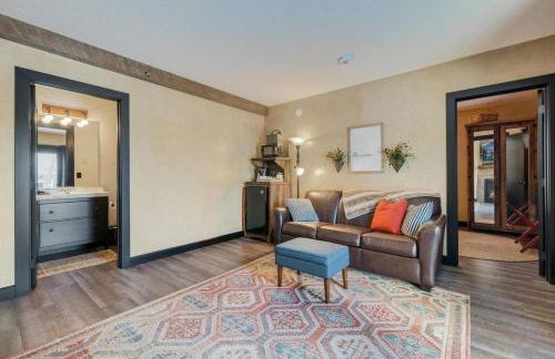 The Rustic Suite - Main Street Lodge in Berlin - Foto 5