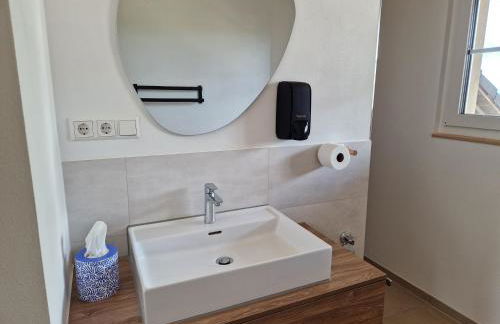 FeWo1 neuwertige, große 110qm FeWo über zwei Etagen mit Balkon im Außenbereich - Foto 24