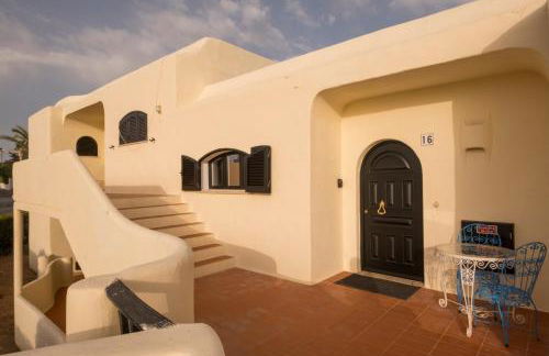 Cozy Beach Apartment W/ Sea View, Free Parking & AC - Foto 4