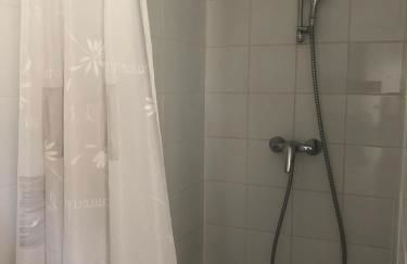 Maison de centre-ville au calme avec jardin et parkings - Photo 25