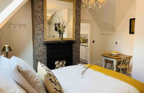 Luxury Attic Studio, heart of Uppermill, Saddleworth - Foto 13