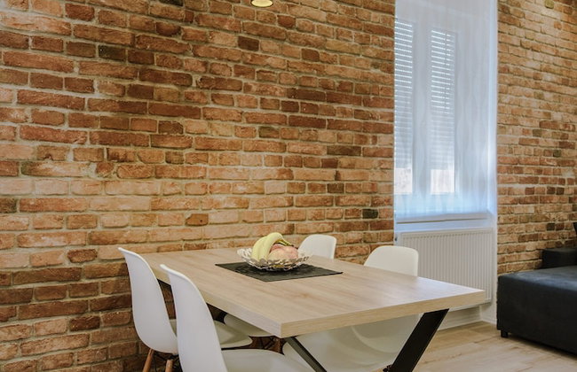 British Square - Stylish Apartment with Private Parking - Foto 11