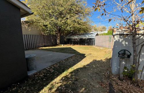 Charming fully remodeled House - Photo 19