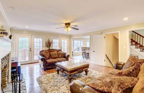 Louisville Area Home Deck, Fire Pit, Creek! - Foto 4