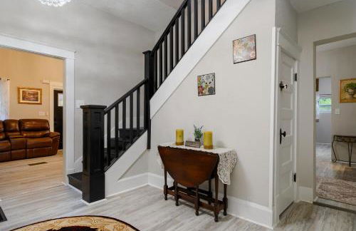 Promise Land Manor Historic home lake access, near parks and venues - Foto 17