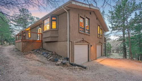 El Dorado- Cozy Retreat-Hot Tub-Upper Level - Foto 1