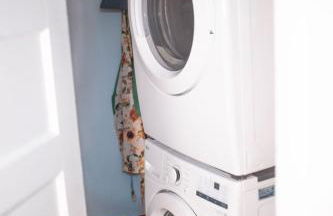 Giggling Creek Cottage - BedJet! King Sized! Gazebo, 45 Acres, Arcades, Nintendo, more - Photo 3