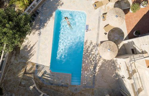 Prinus Country Retreat Apokoronas, heated pool, 13km from the sea - Photo 1