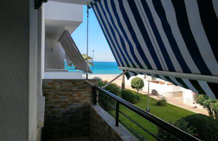 Junto al Mar - Foto 1