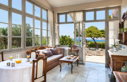 DellaGracia Mansion in Poseidonia Syros - Photo 4