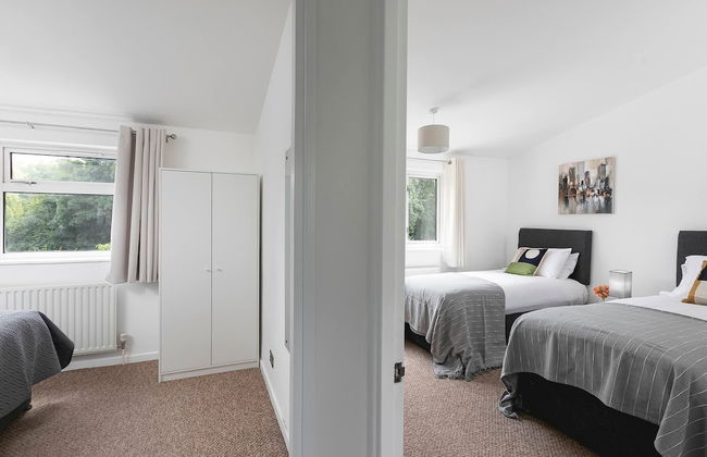 Skyvillion - Lush 2 Bed Hydean Way House & Garden - Foto 10