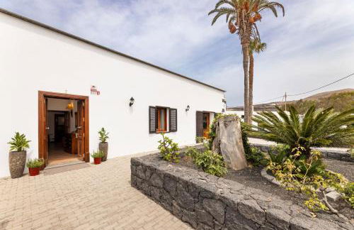 Refugio del Volcán by Tropical Host - Photo 1