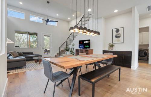 Luxurious Modernism with Private Hot Tub and Garage - Foto 21