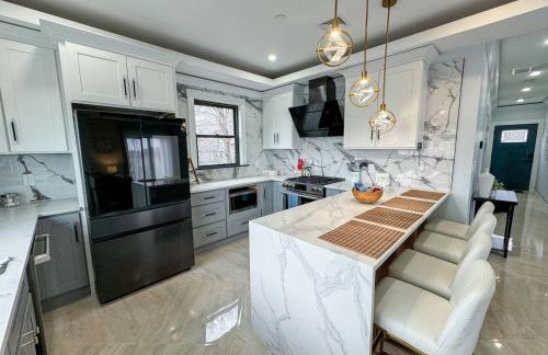 3br Gem Skyline Views, Laundry & Central Air - Foto 7