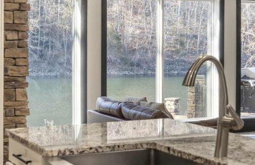 Foggy River Retreat - For 16 - Foto 4