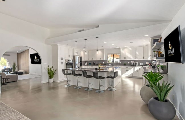 5BR Resort-style Oasis 2 Primary s Cabana Gameroom - Photo 14