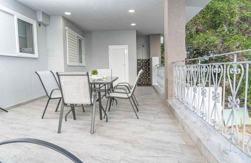 Tzortzi's Family Apartments - Photo 42